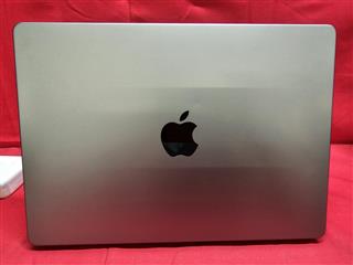 Apple MacBook Pro 14.2